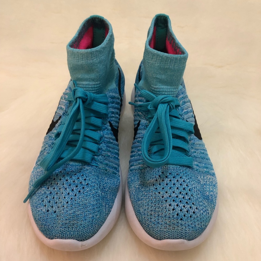 Nike Running, Plush Ride - Picture 2 of 3